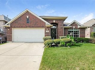 728 Red Elm Ln, Fort Worth, TX 76131