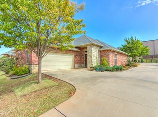 10272 Hawthorn Dr, Oklahoma City, OK 73120