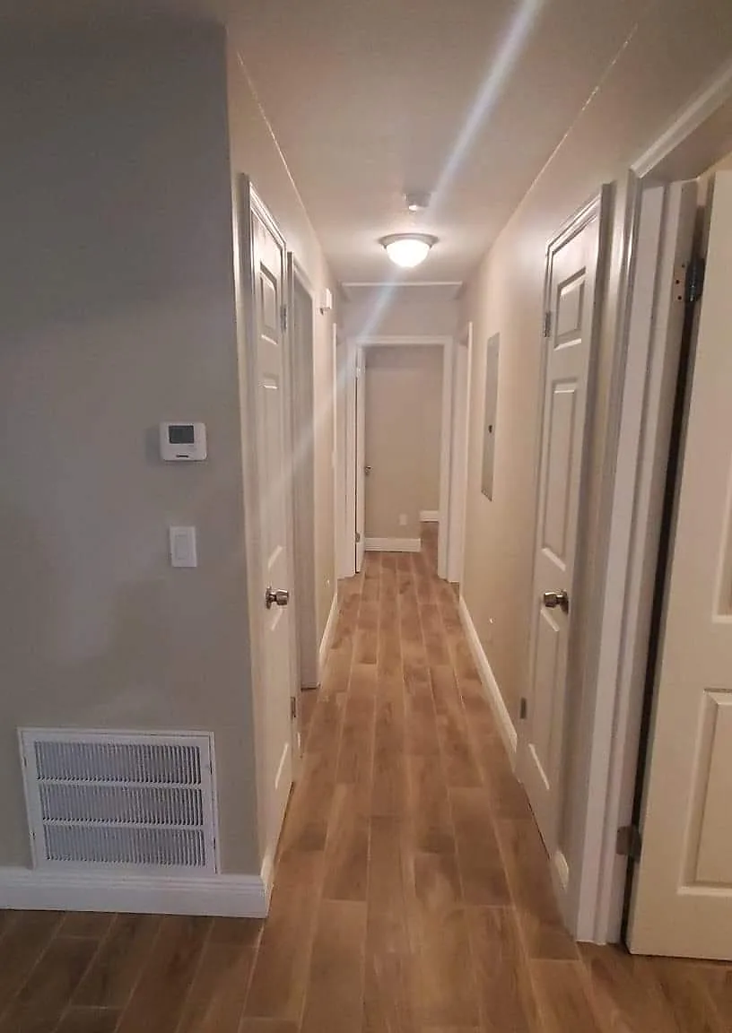 4 bed, 1300 sqft, $2,550 — Photo 3