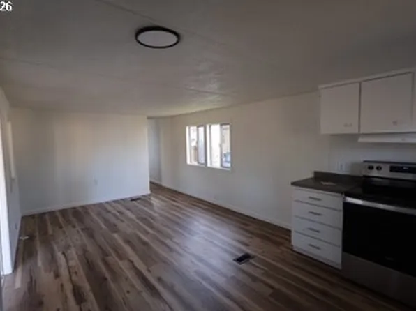 1120 W Fairview Dr Space 48, Springfield, OR 97477