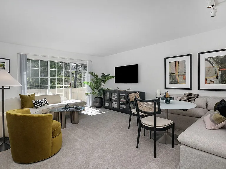 Aldingbrooke Apartments — Photo 27