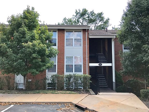 5th image of 1996 Greenglen Dr APT 303