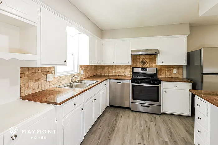 804 W Jones St — Photo 9