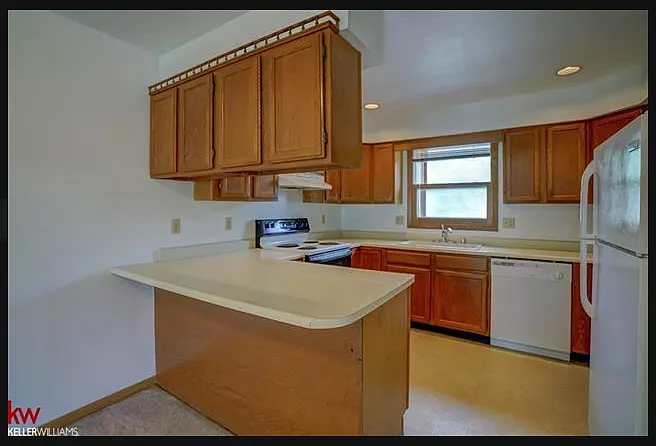 13 Westover Ct — Photo 8
