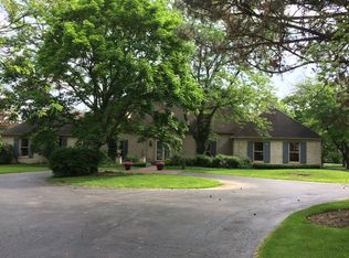 1568 Clover Dr, Inverness, IL 60067