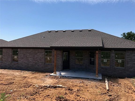 2nd image of 103 Lion Dr N