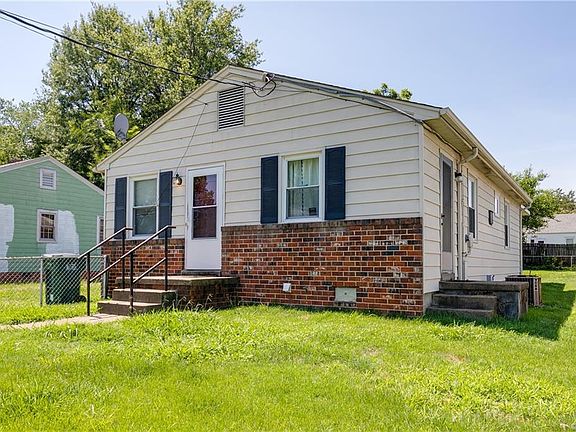 2nd image of 120 N New Ave