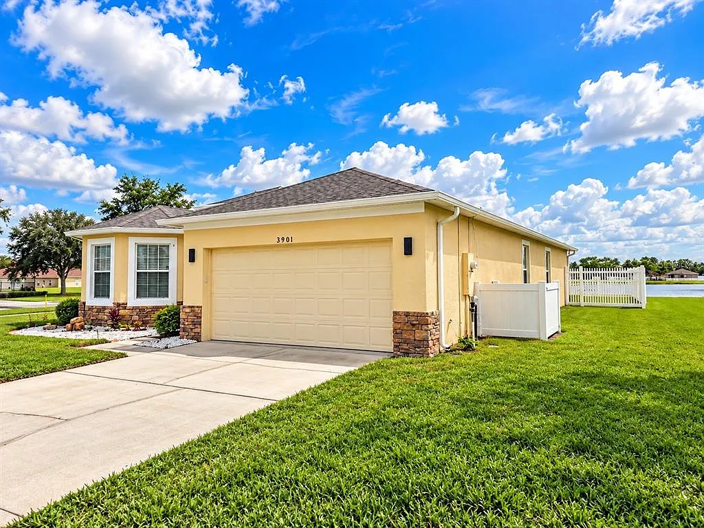 3 bed, 2.0 bath, 1770 sqft, $2,500 — Photo 3