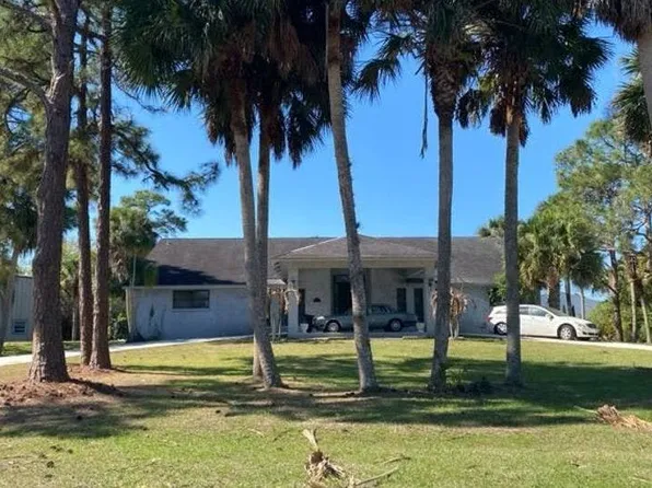 18701 Mach One Dr, Fort Pierce, FL 34987