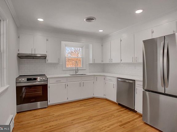 5th image of 11926 Turners Ln