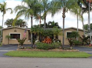 5451 Lincoln St, Hollywood, FL 33021