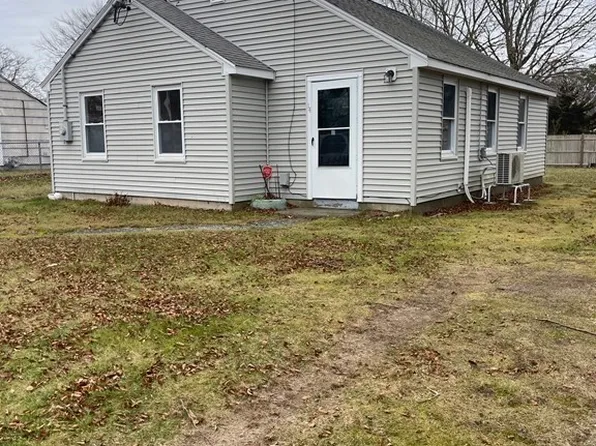 14 General Patton Dr, Barnstable, MA 02630