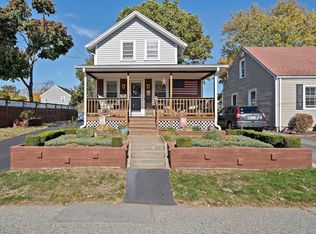 14 Vanness Rd, Weymouth, MA 02191