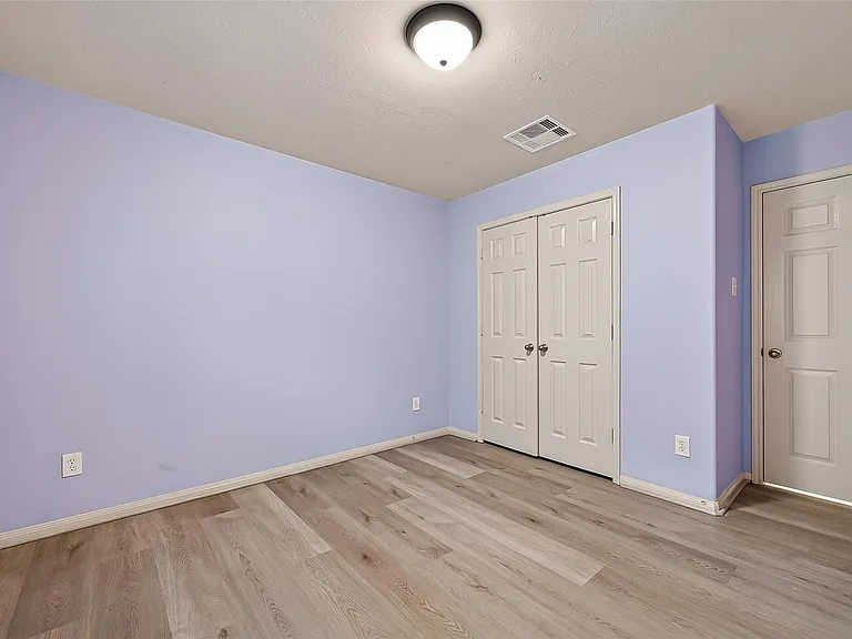 28207 Chalet Park Dr — Photo 25