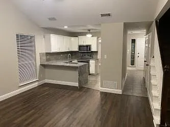 313 Timbercreek Ct — Photo 2