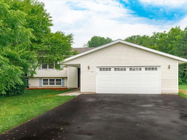 105 Ivy Dr, Woodville, WI 54028