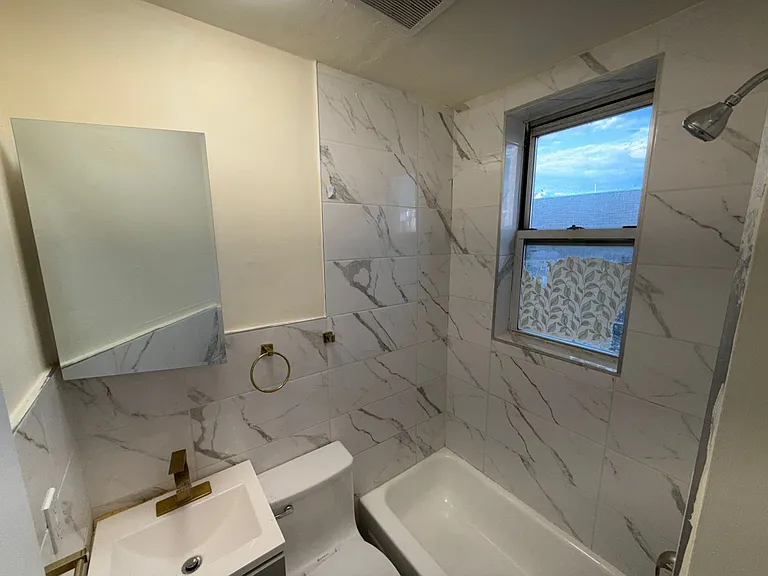 214 64th St #6E — Photo 8