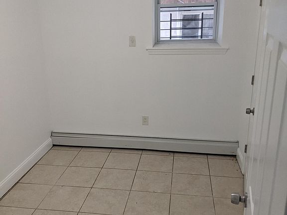 5th image of 664 E 223rd St #1