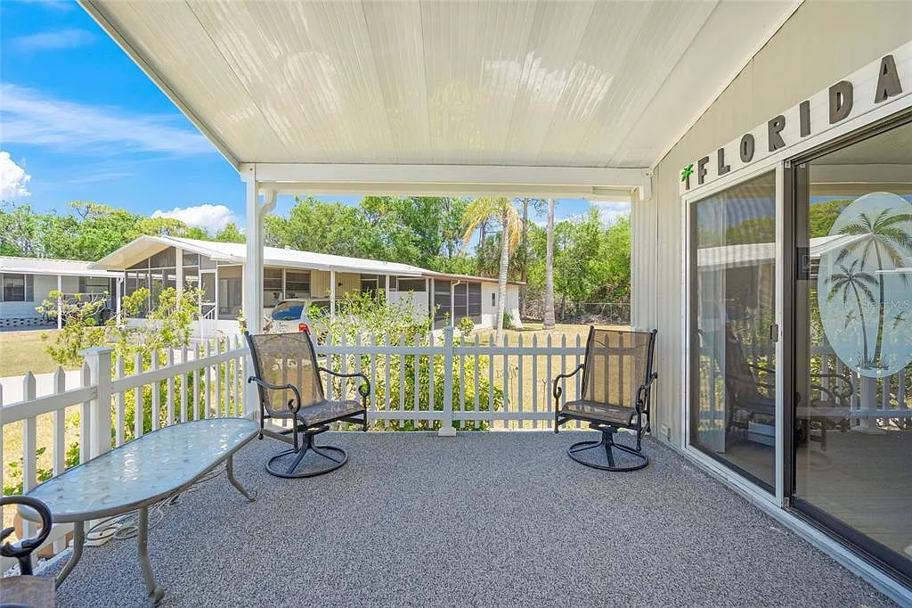 2 bed, 2.0 bath, 864 sqft, $1,800 — Photo 4