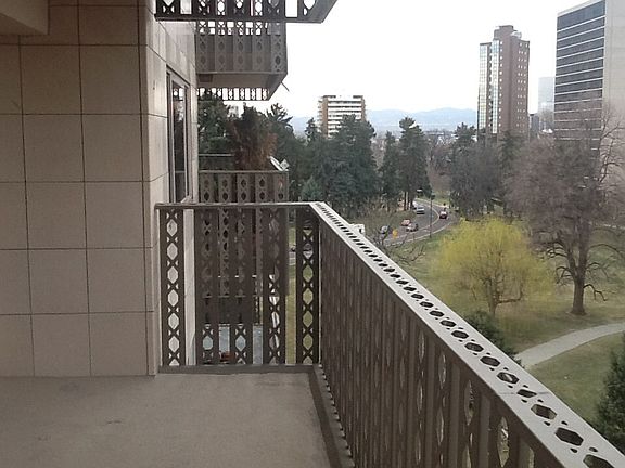 3rd image of 1223 N Race St #703
