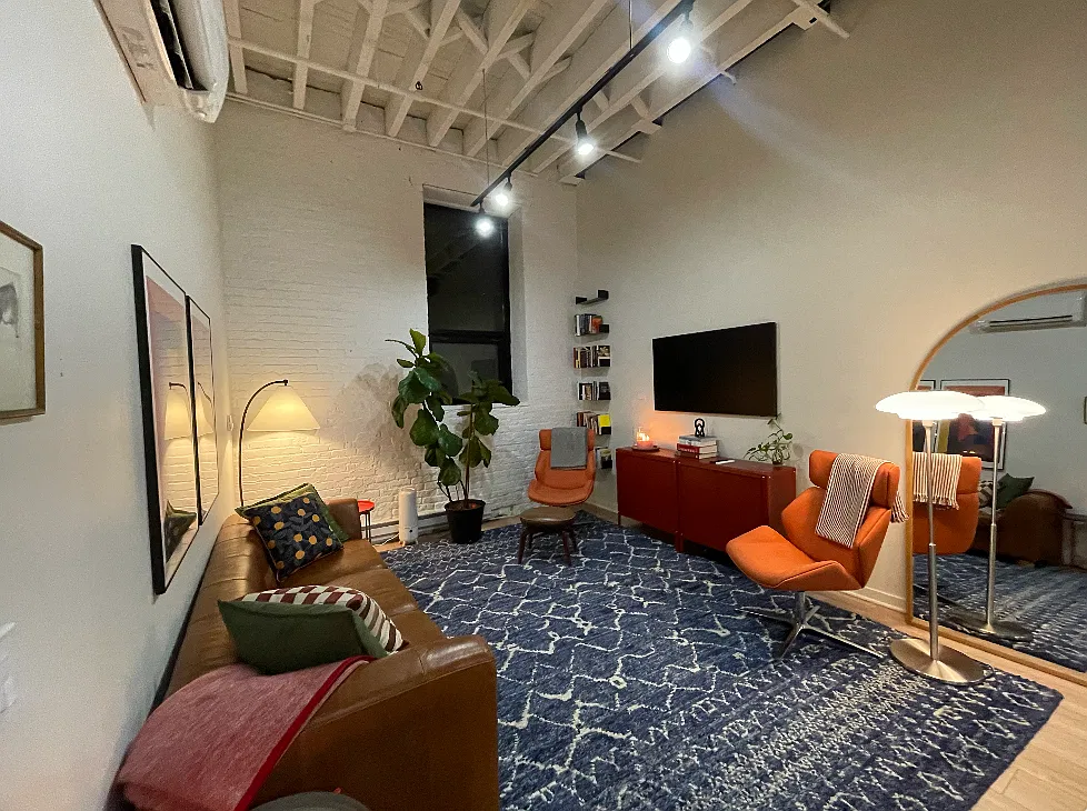 1147 W Ohio St — Photo 3