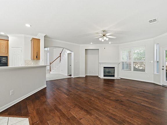 5th image of 3649 Lincoln Dr
