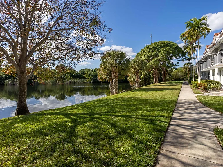 2044 Alta Meadows Ln #1809 — Photo 4