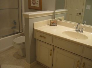 13901 Hemlock St, Overland Park, KS 66223