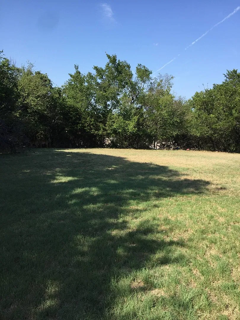 3 Bedroom 1.75 Bath with a Spacious Lot — Photo 2