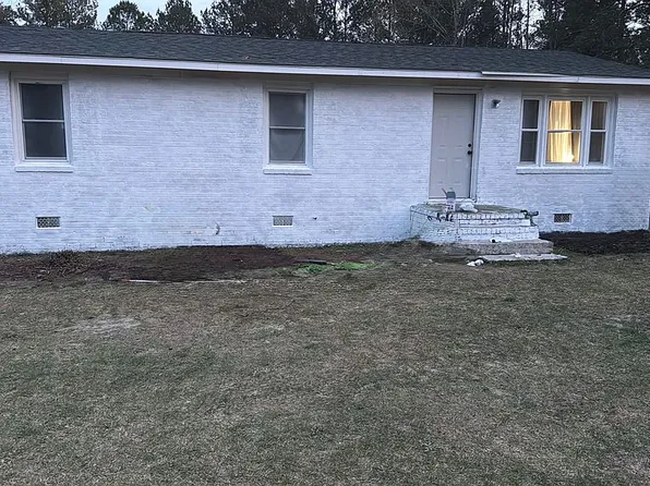 158 Nora Bullard Ln, Hartsville, SC 29550