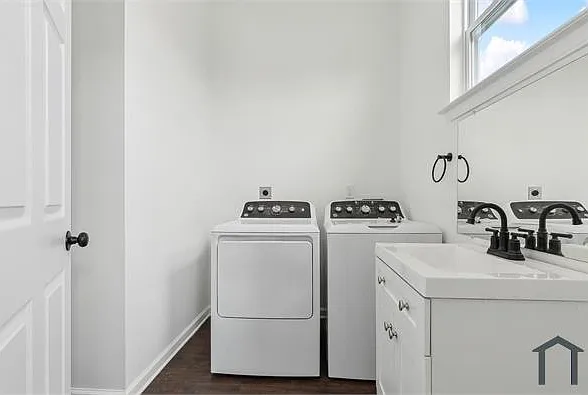 1504 Touro St — Photo 7