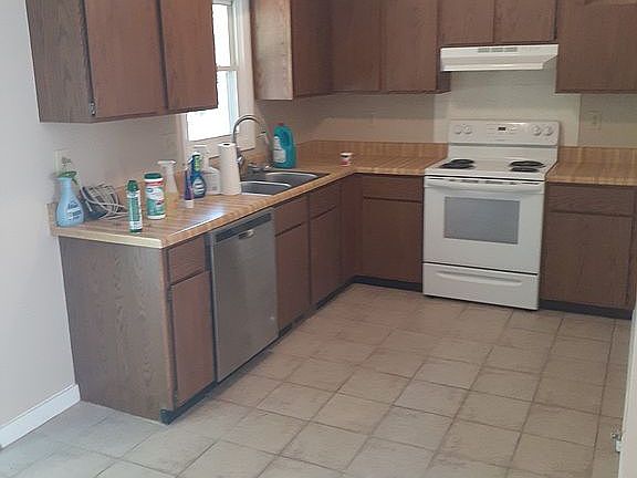 5th image of 1305 Adobe Dr