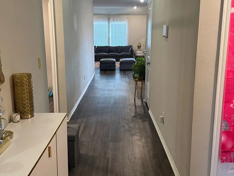 3213 Rushmore St — Photo 2
