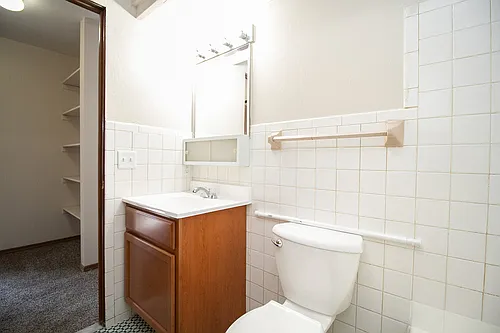 1110 Lewis St #2 — Photo 17