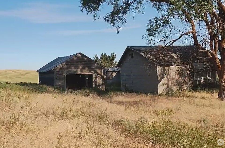 1st image of 39681 Bluestem Road E