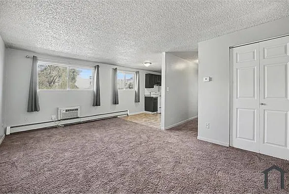 1908 Clinton St #103 — Photo 2