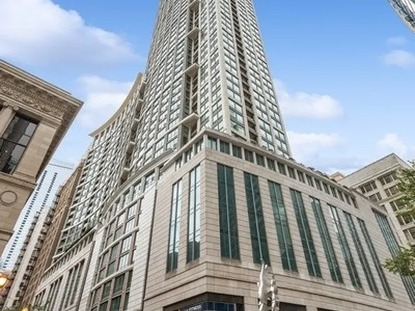 130 N Garland Ct APT 1804, Chicago, IL 60602