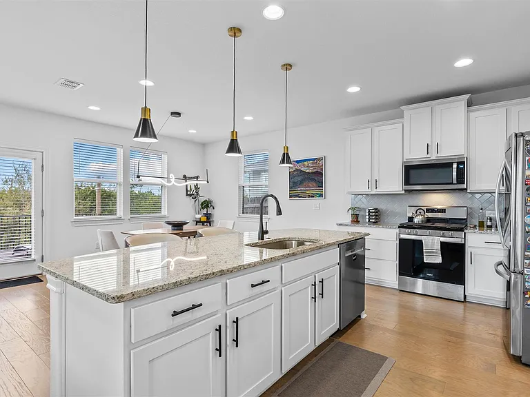 6201 Pine Leaf Trl — Photo 8