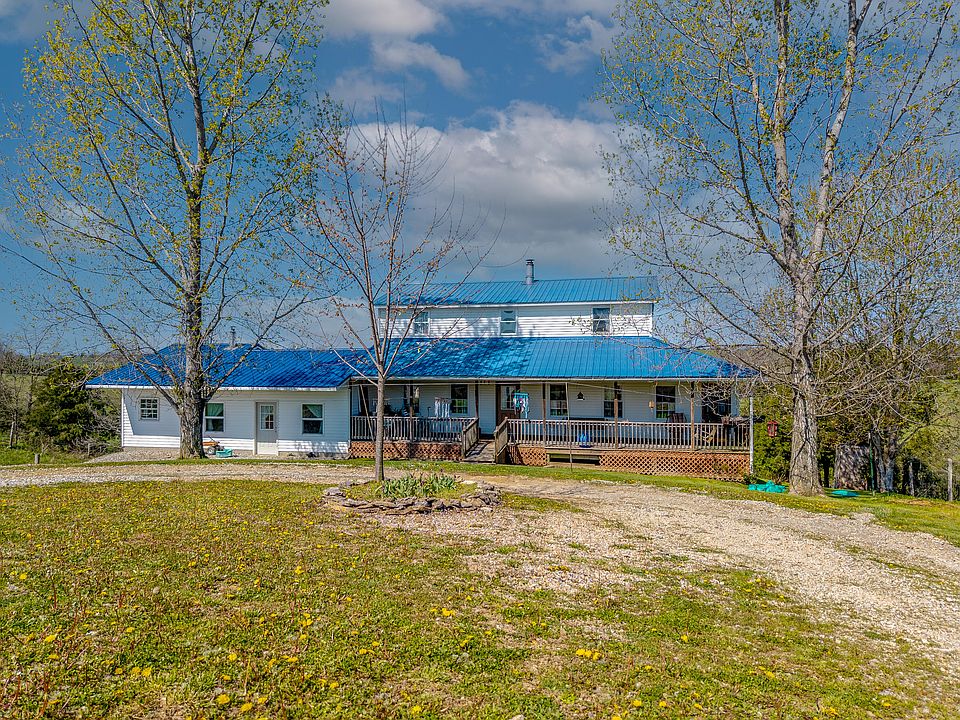 1st image of 608 Saunders Ln