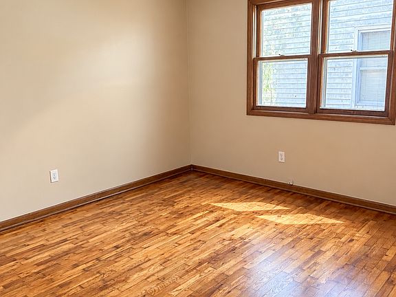 4th image of 813 N Marion Ave