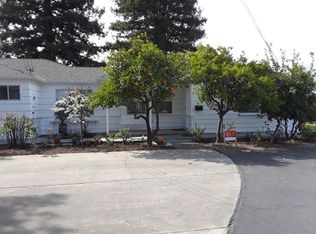 1160 Boranda Ave, Mountain View, CA 94040
