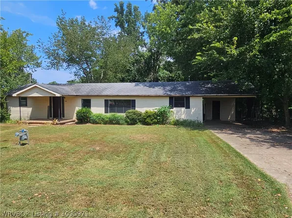 409 W Arch St, Paris, AR 72855