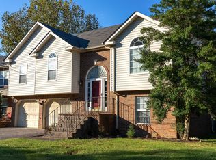 105 Edgewater Pl, Hendersonville, TN 37075