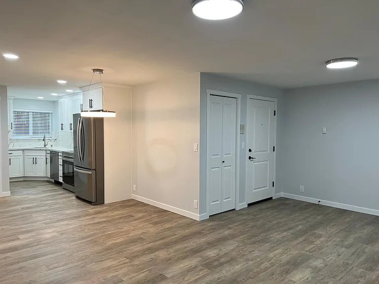19215 15th Ave NE #3 — Photo 14