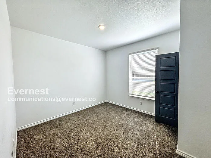 2123 Hornbeam St — Photo 11