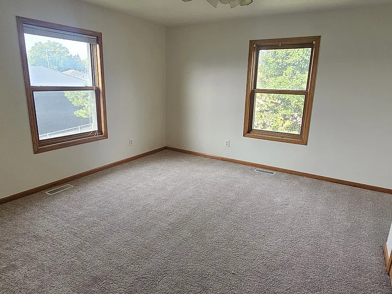 904 Liberty St — Photo 11