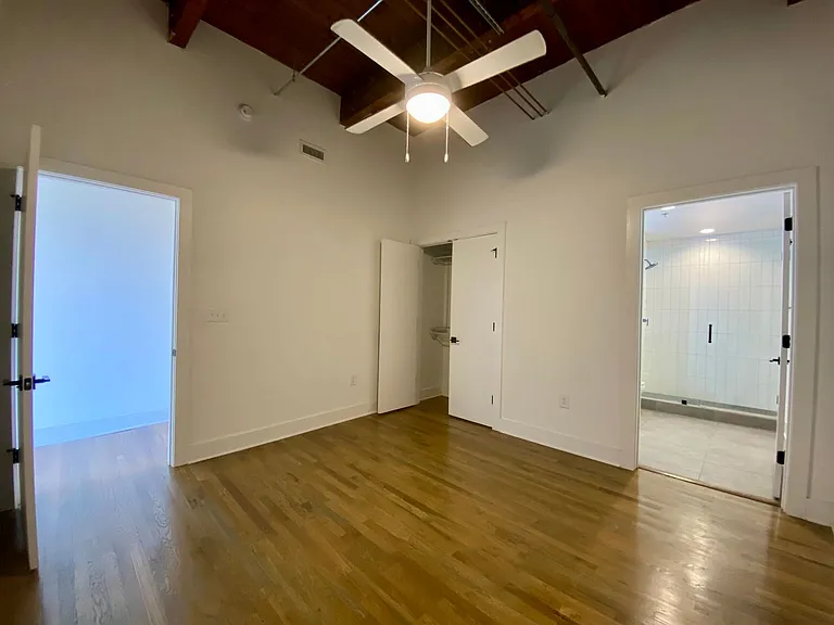 Lofts At Abrams Fixtures — Photo 37