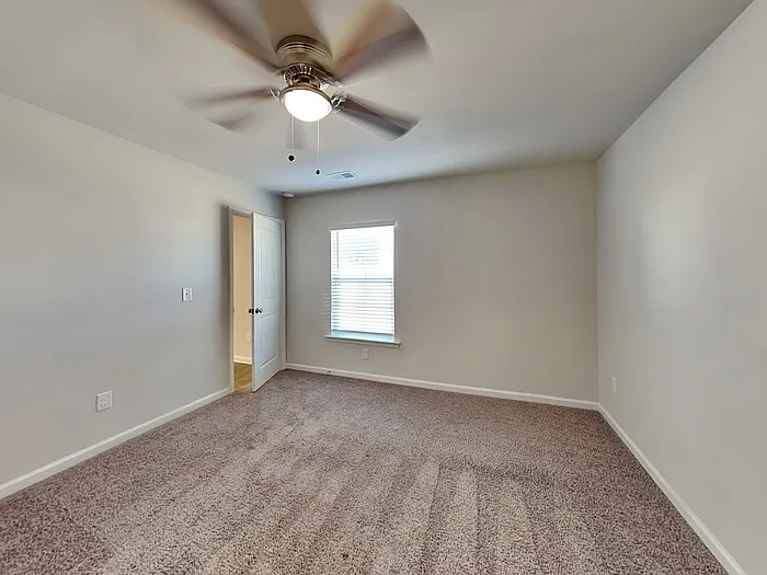 317 Crooked Pine Ct — Photo 12