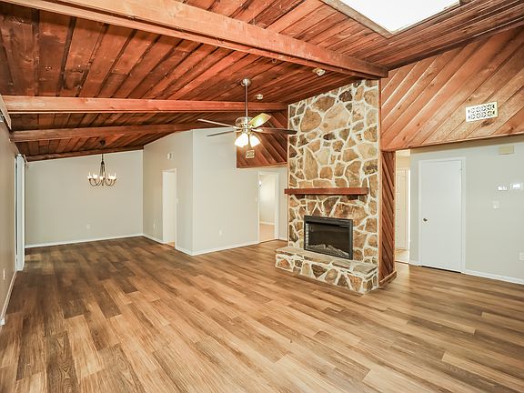 4th image of 6 Ironwood Ct