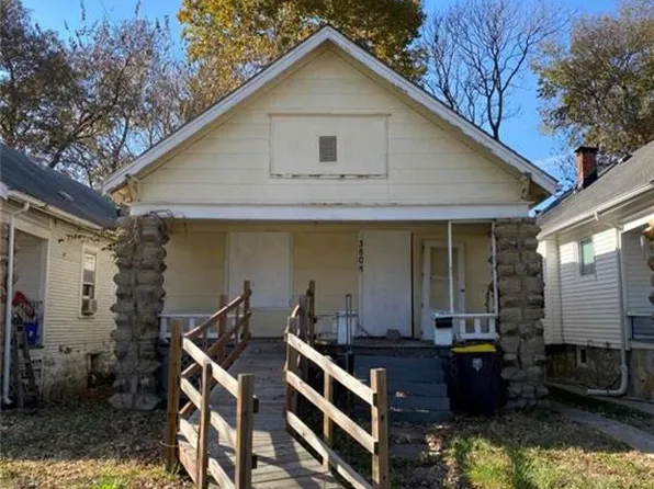 3808 Highland Ave, Kansas City, MO 64109